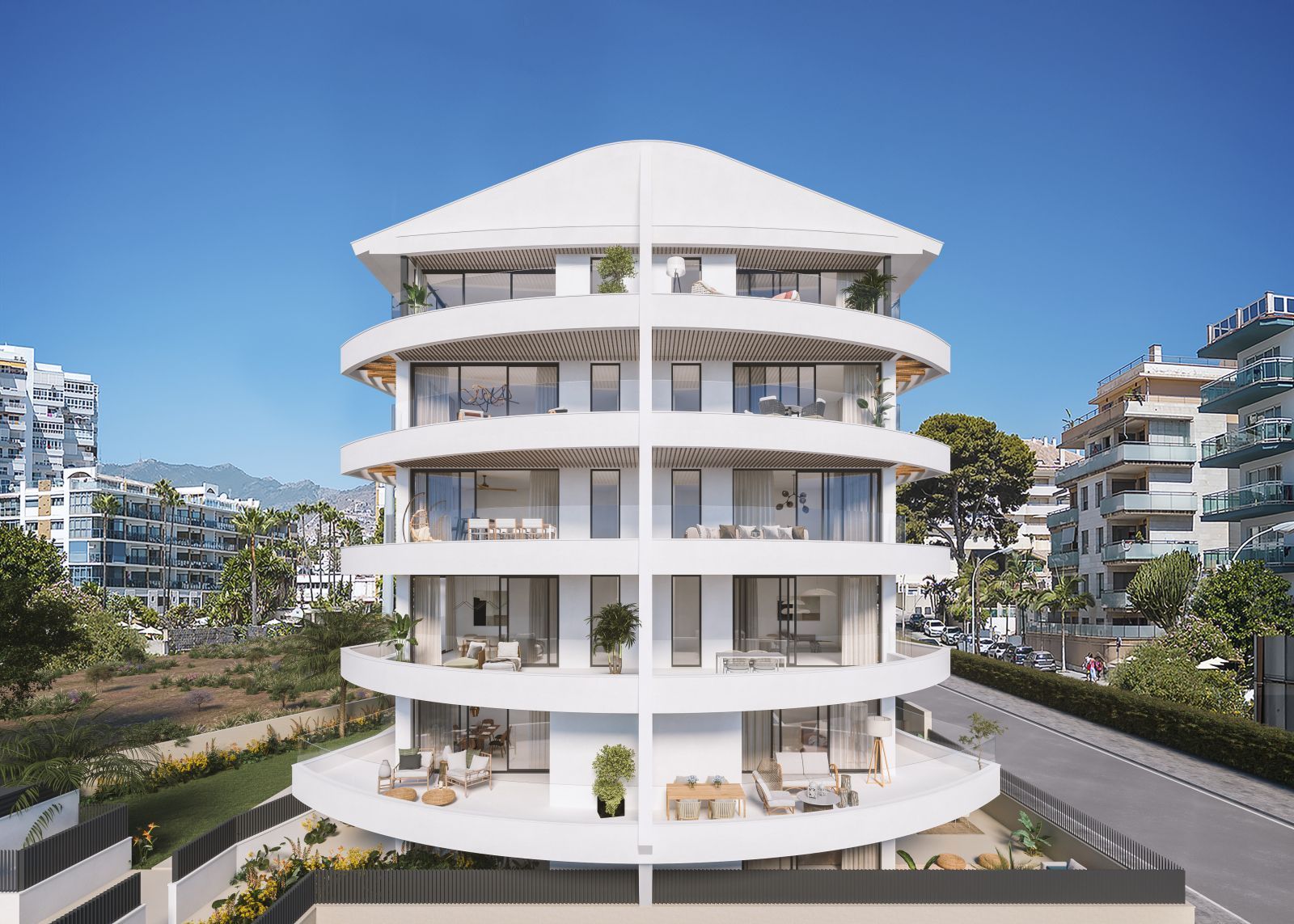 Marina Golden Bay appartementen met ronde balkons en uitzicht.